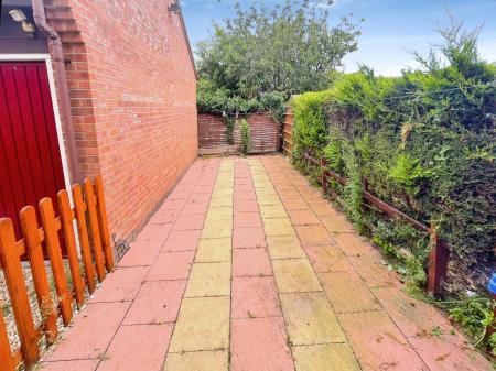 2 bedroom Semi-detached house to let in St Nicholas Close, Boston, PE21