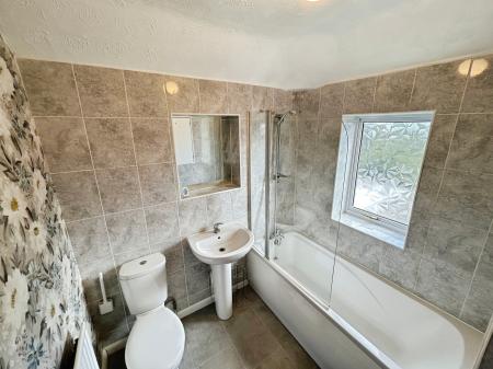 3 bedroom Semi-detached house to let in Yarborough Road, Wyberton, PE21