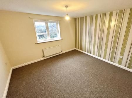 2 bedroom End of terrace house to let in The Paddock, Kirton, PE20