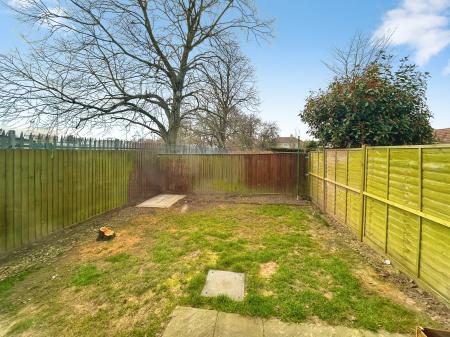 2 bedroom End of terrace house to let in The Paddock, Kirton, PE20