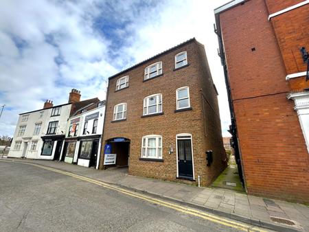 Wide Bargate, Boston, PE21