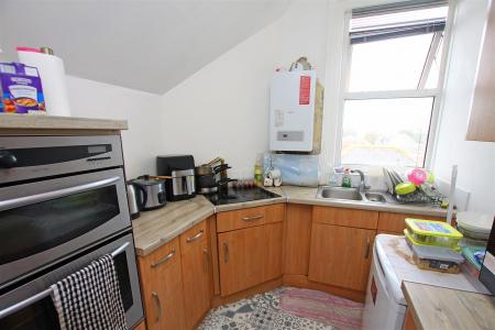 2 bedroom Flat for sale in Seabourne Road, Bournemouth