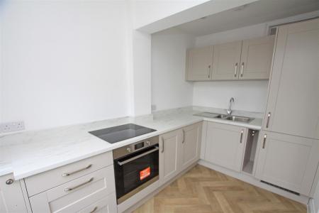 1 bedroom Maisonette for sale in Castle Lane West, Bournemouth