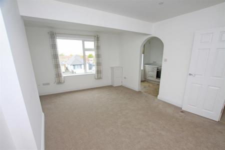 1 bedroom Maisonette for sale in Castle Lane West, Bournemouth