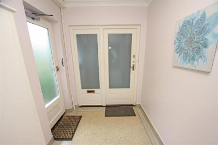 2 bedroom Flat for sale in Redhill Drive, Bournemouth