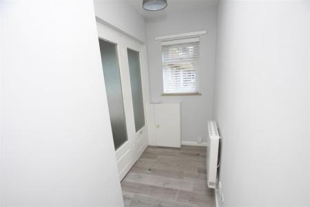 2 bedroom Flat for sale in Redhill Drive, Bournemouth