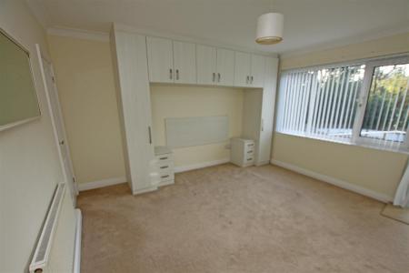 2 bedroom Flat for sale in Lindsay Road, Poole