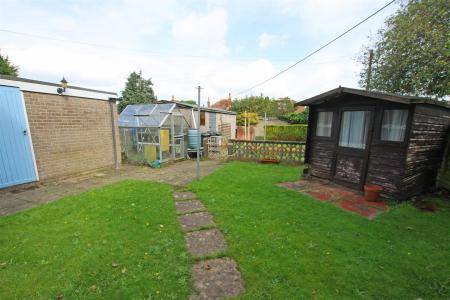 3 bedroom End of terrace house for sale in Craigmoor Avenue, Bournemouth