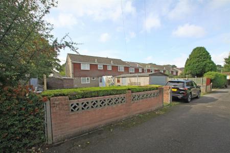 3 bedroom End of terrace house for sale in Craigmoor Avenue, Bournemouth