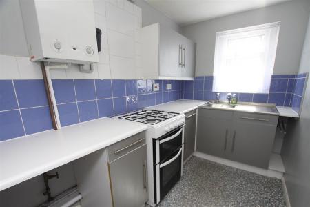 2 bedroom End of terrace house for sale in Sway Gardens, Bournemouth