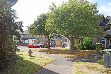 2 bedroom End of terrace house for sale in Sway Gardens, Bournemouth