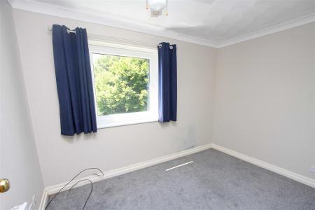 3 bedroom Apartment for sale in Queens Park West Drive, Bournemouth