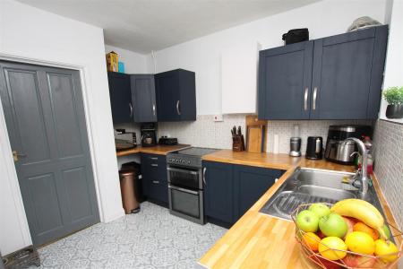3 bedroom Semi-detached house for sale in Hudson Close, Poole