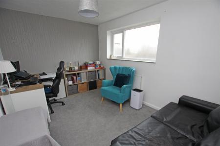 3 bedroom Semi-detached house for sale in Hudson Close, Poole