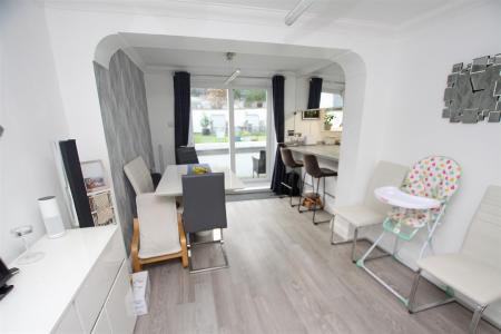 3 bedroom Semi-detached house for sale in Forest View Close, Bournemouth