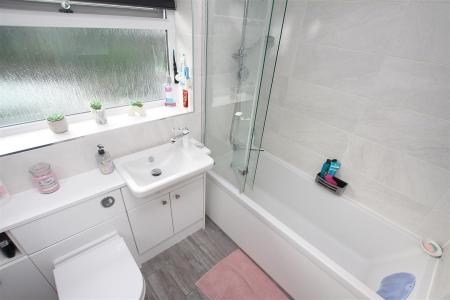 3 bedroom Semi-detached house for sale in Forest View Close, Bournemouth