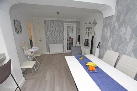 3 bedroom Semi-detached house for sale in Forest View Close, Bournemouth