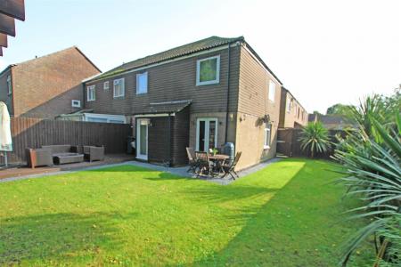 Swansbury Drive, Bournemouth