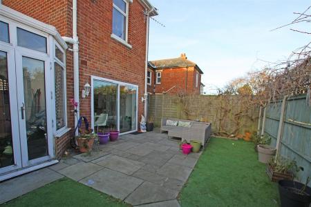 4 bedroom Detached house for sale in Beswick Avenue, Bournemouth