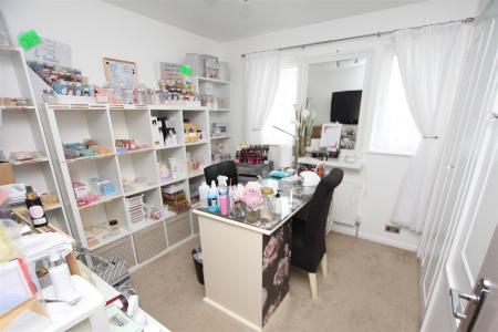 4 bedroom Semi-detached house for sale in Gunville Crescent, Bournemouth