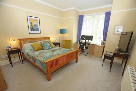 4 bedroom Detached house for sale in Iddesleigh Road, Bournemouth