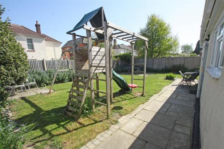 4 bedroom Detached house for sale in Iddesleigh Road, Bournemouth