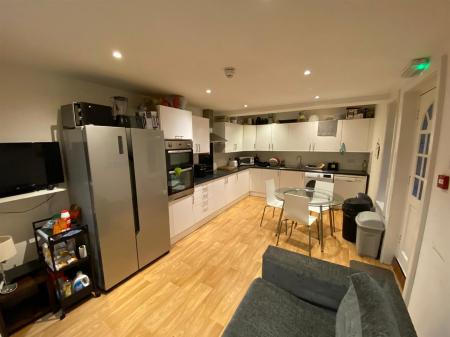 1 bedroom House share to let in Alexandra Road, Poole