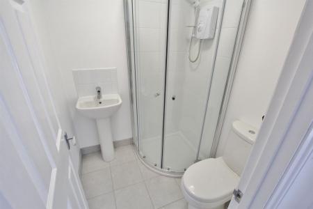 1 bedroom Studio flat to let in Ashley Road, Parkstone, Poole