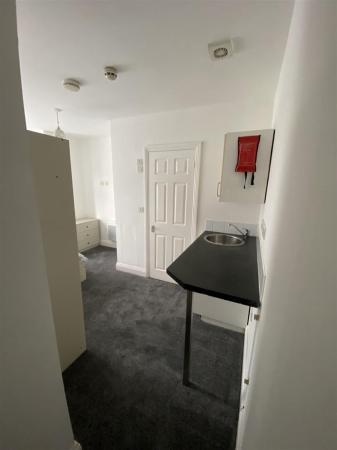 1 bedroom Studio flat to let in Ashley Road, Parkstone, Poole