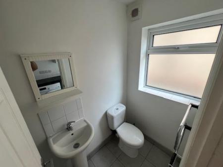 1 bedroom Studio flat to let in Ashley Road, Parkstone, Poole