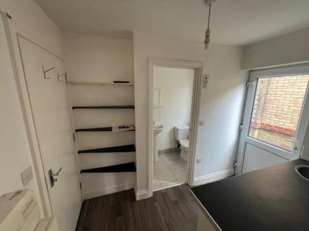 1 bedroom Studio flat to let in Ashley Road, Parkstone, Poole