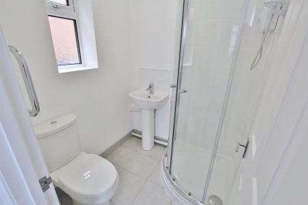 1 bedroom Studio flat to let in Ashley Road, Parkstone, Poole