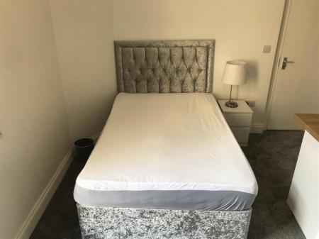 1 bedroom Studio flat to let in Ashley Road, Parkstone, Poole