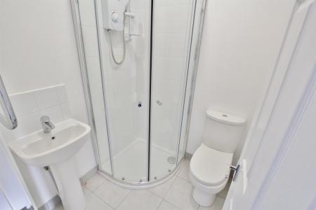 1 bedroom Studio flat to let in Ashley Road, Parkstone, Poole