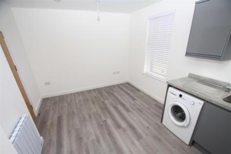 1 bedroom Flat to let in Charminster Road, Bournemouth