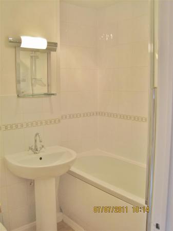1 bedroom Flat to let in Boveridge Gardens, Muscliff, Bournemouth