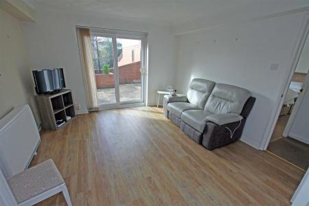 1 bedroom Flat to let in 13 - 15 Wellington Road, Bournemouth