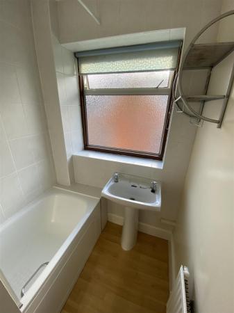 2 bedroom Flat to let in 29 Florence Road, Bournemouth