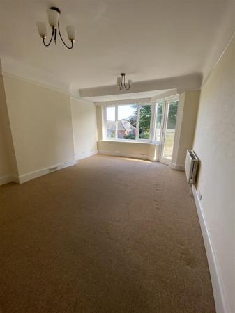 2 bedroom Flat to let in 29 Florence Road, Bournemouth