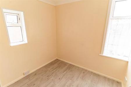 3 bedroom Flat to let in Bennett Road, Bournemouth