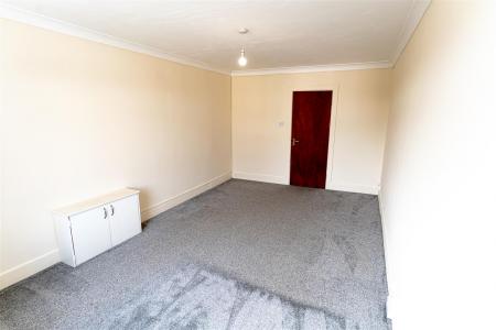 3 bedroom Flat to let in Bennett Road, Bournemouth