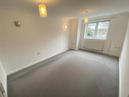 2 bedroom Flat to let in Southwood Avenue, Bournemouth, Bournemouth