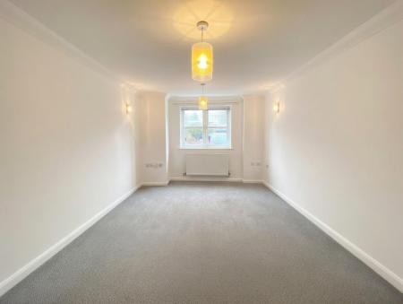 2 bedroom Flat to let in Southwood Avenue, Bournemouth, Bournemouth