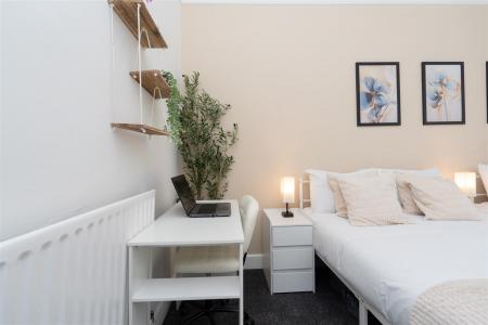 2 bedroom Flat to let in Surrey Road, Bournemouth