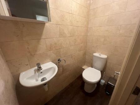 2 bedroom Flat to let in Manor Road, Bournemouth