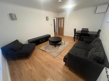 2 bedroom Flat to let in Manor Road, Bournemouth