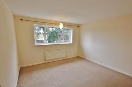 2 bedroom Maisonette to let in Broadway Lane, Bournemouth