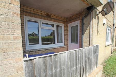 2 bedroom Flat to let in Wimborne Road, Bournemouth