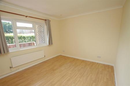2 bedroom Flat to let in Wimborne Road, Bournemouth