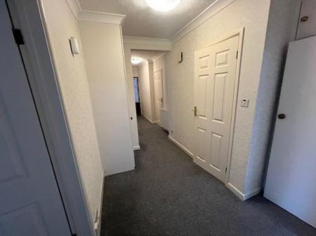 2 bedroom Flat to let in Manor Road, Bournemouth